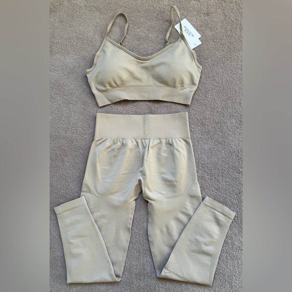 Rockstar Peach - SET - Century Seamless Bralette & Leggings - KHAKI